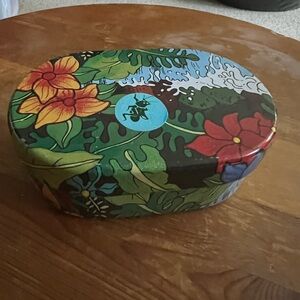 1990 Cricket Tin Metal World of Science